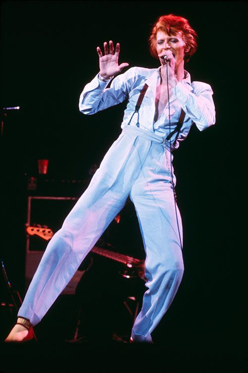 Look_david_bowie_diamond_1974